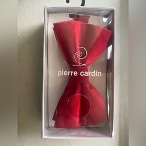 Pierre Cardin Bow Tie

New never worn ✅
